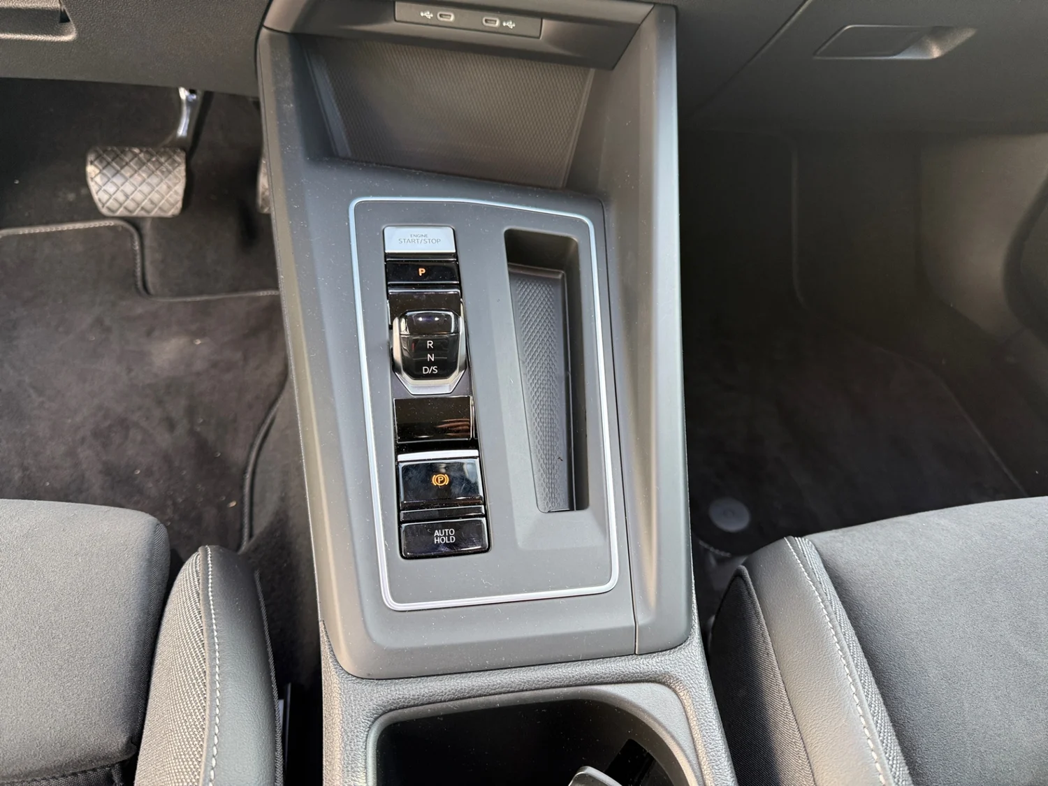 Bild eines Golf Variant Business mHeV TSI DSG