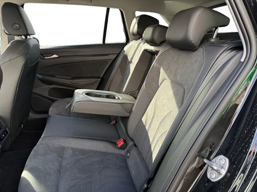 Bild eines Golf Variant Business mHeV TSI DSG