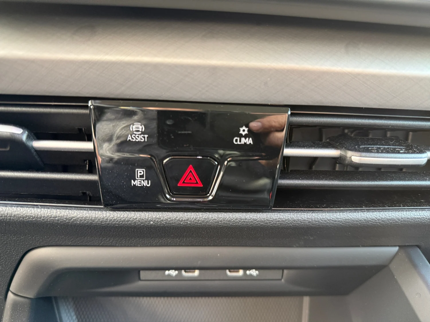 Bild eines Golf Variant Business mHeV TSI DSG