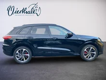 Audi Q5 SUV TDI quattro 150 kW in Mythosschwarz Metallic
