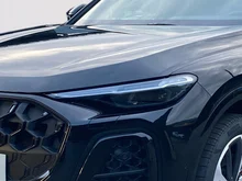 Audi Q5 SUV TDI quattro 150 kW in Mythosschwarz Metallic