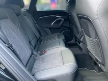 Audi Q5 SUV TDI quattro 150 kW in Mythosschwarz Metallic