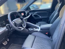 Audi Q5 SUV TDI quattro 150 kW in Mythosschwarz Metallic