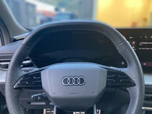 Audi Q5 SUV TDI quattro 150 kW in Mythosschwarz Metallic
