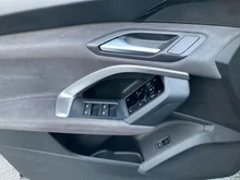 Audi Q5 SUV TDI quattro 150 kW in Mythosschwarz Metallic