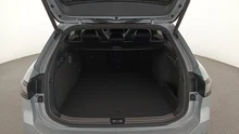 VW Passat Variant Sport eHybrid 150kW in Oyster Silver mit Dach in Schwarz Uni
