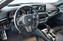 BMW 5xx 5 Touring 530 d xDrive in hellgrau - metallic