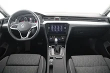 VW Passat Variant Business in DEEP BLACK PERLEFFEKT