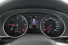 VW Passat Variant Business in DEEP BLACK PERLEFFEKT