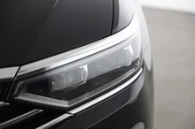 VW Passat Variant Business in DEEP BLACK PERLEFFEKT