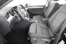 VW Passat Variant Business in DEEP BLACK PERLEFFEKT
