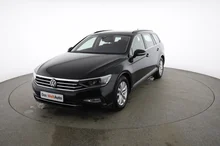 VW Passat Variant Business in DEEP BLACK PERLEFFEKT