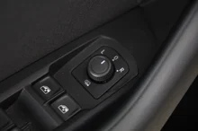 VW Passat Variant Business in DEEP BLACK PERLEFFEKT