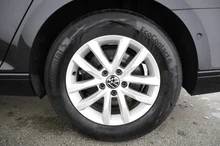 VW Passat Variant Business in DEEP BLACK PERLEFFEKT