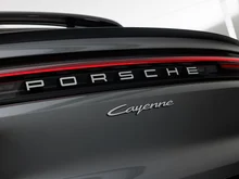 Porsche Cayenne E-Hybrid Coupé in quarzitgraumetallic