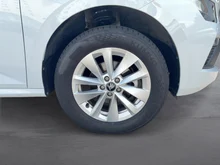 Škoda Kamiq Selection TSI DSG in Moon-Weiß Metallic