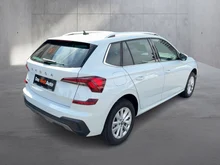 Škoda Kamiq Selection TSI DSG in Moon-Weiß Metallic