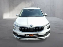 Škoda Kamiq Selection TSI DSG in Moon-Weiß Metallic