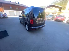 VW Caddy Trendline TDI 4MOTION in chestnut brown met.