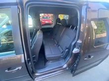 VW Caddy Trendline TDI 4MOTION in chestnut brown met.
