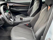 CUPRA Tavascan Base 210kW/286PS in White-Silber Metallic