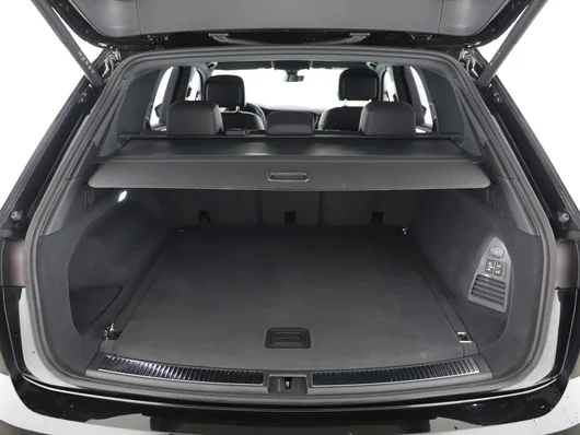 Bild eines VW Touareg R eHybrid TSI 4MOTION
