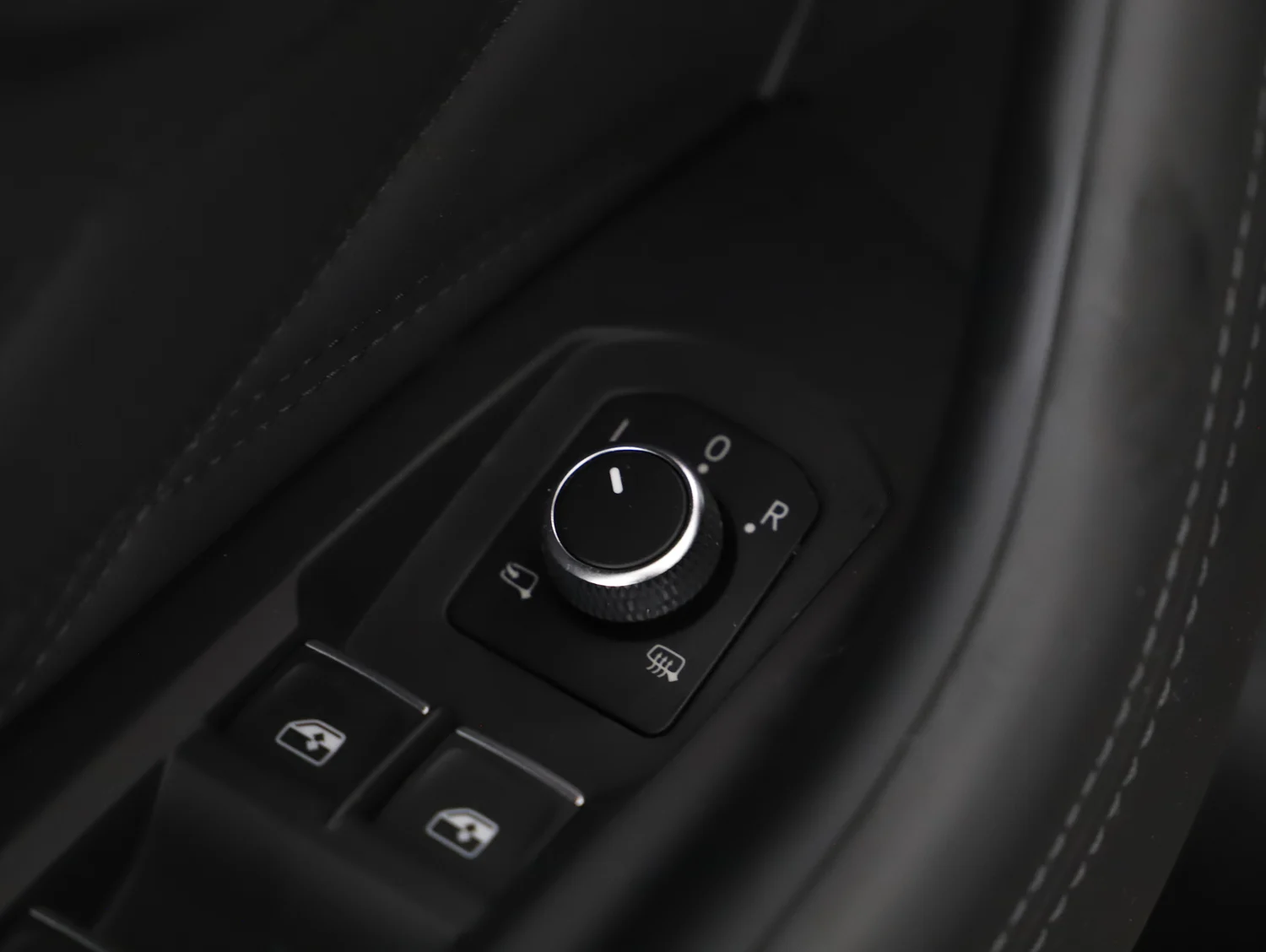 Bild eines VW Touareg R eHybrid TSI 4MOTION