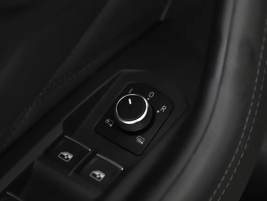 Bild eines VW Touareg R eHybrid TSI 4MOTION