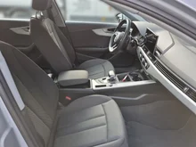 Audi A4 Avant 30 TDI in florettsilber metallic