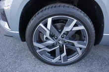 Škoda Karoq 4x4 Sportline TDI DSG in Smokey Diamond-Silber Metallic