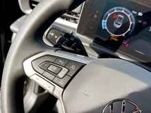 VW T-Roc Style eTSI DSG in Grenadillschwarz Metallic