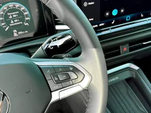 VW T-Roc Style eTSI DSG in Grenadillschwarz Metallic