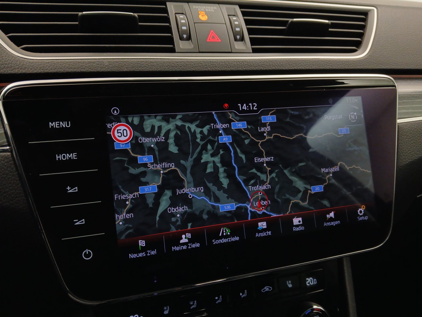 Škoda SUPERB Combi 4x4 Style TDI DSG | Bild 22 von 36