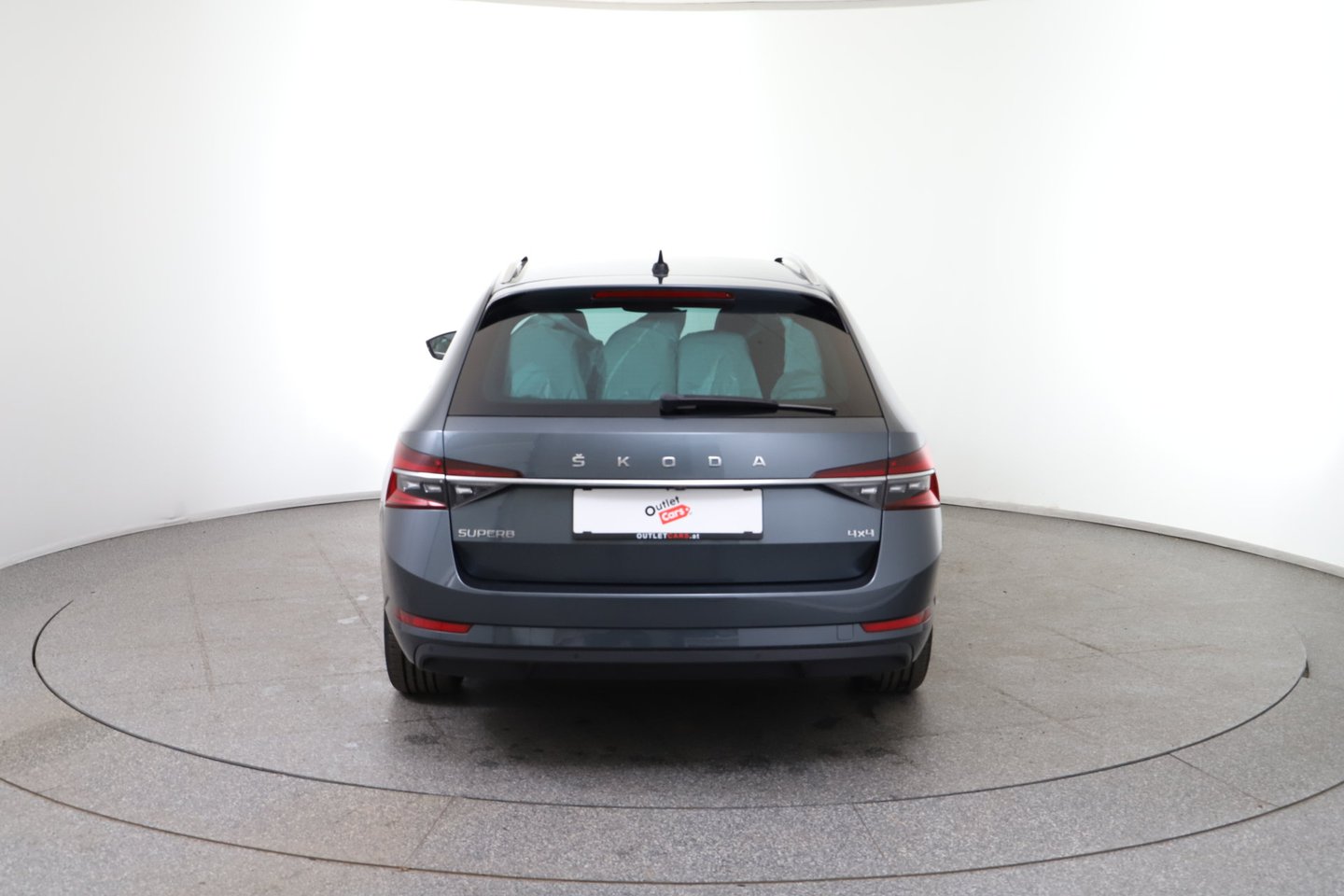 Škoda SUPERB Combi 4x4 Style TDI DSG | Bild 6 von 36