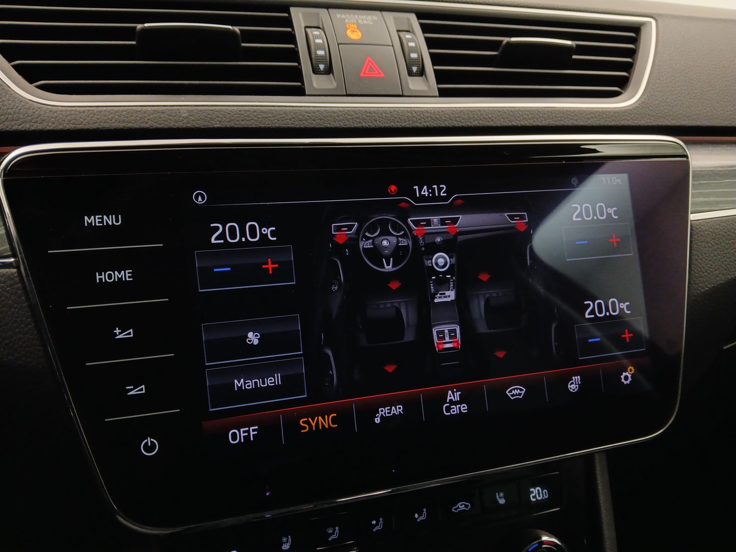 Škoda SUPERB Combi 4x4 Style TDI DSG | Bild 20 von 36