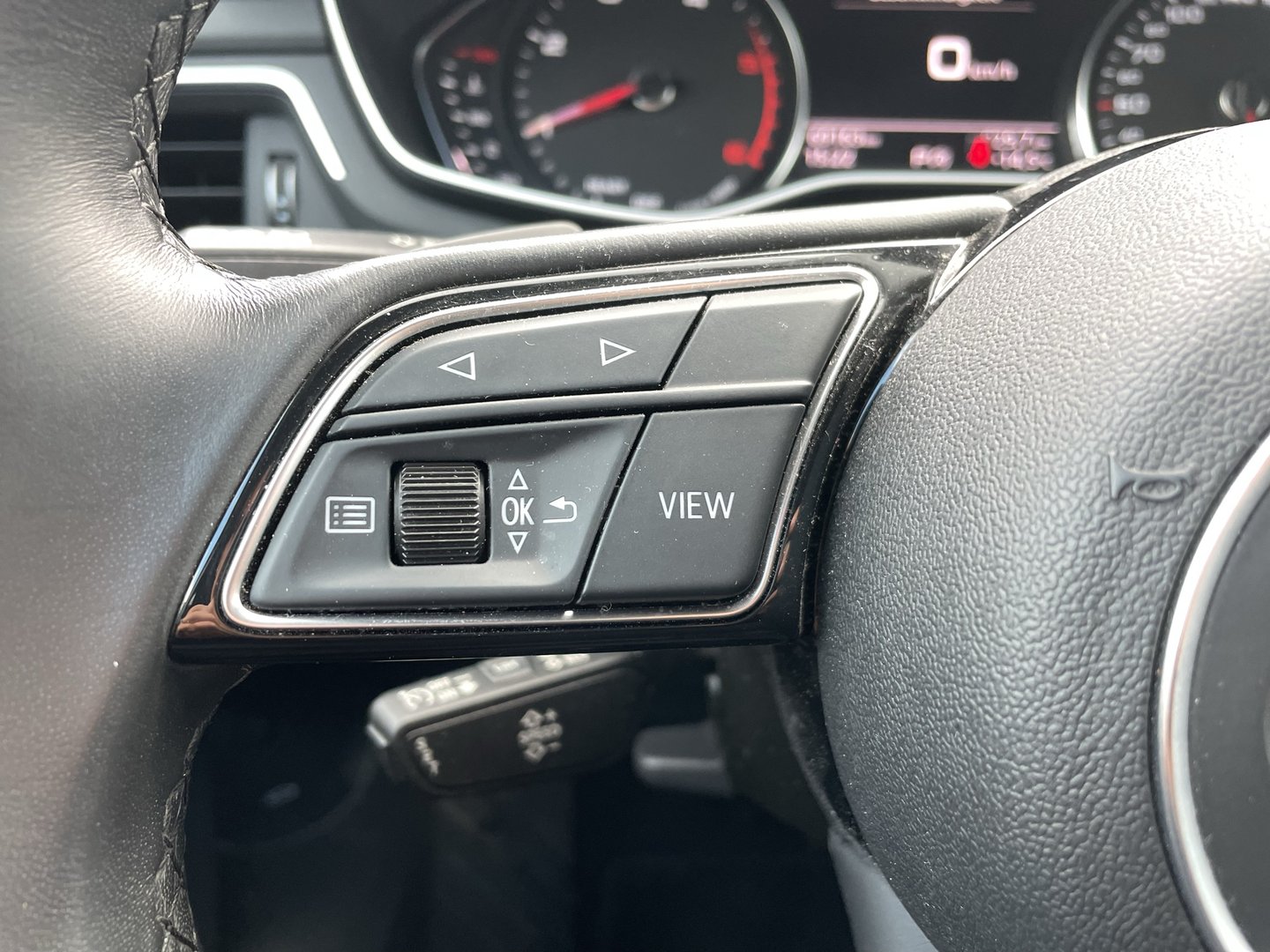 Audi A4 Avant 35 TDI advanced | Bild 13 von 24