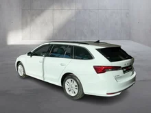 Škoda Octavia Combi Selection TDI DSG in Moon-Weiß Metallic