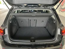 VW Golf Life mHEV TSI DSG in Grenadillschwarz Metallic