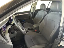 VW Golf Life mHEV TSI DSG in Grenadillschwarz Metallic