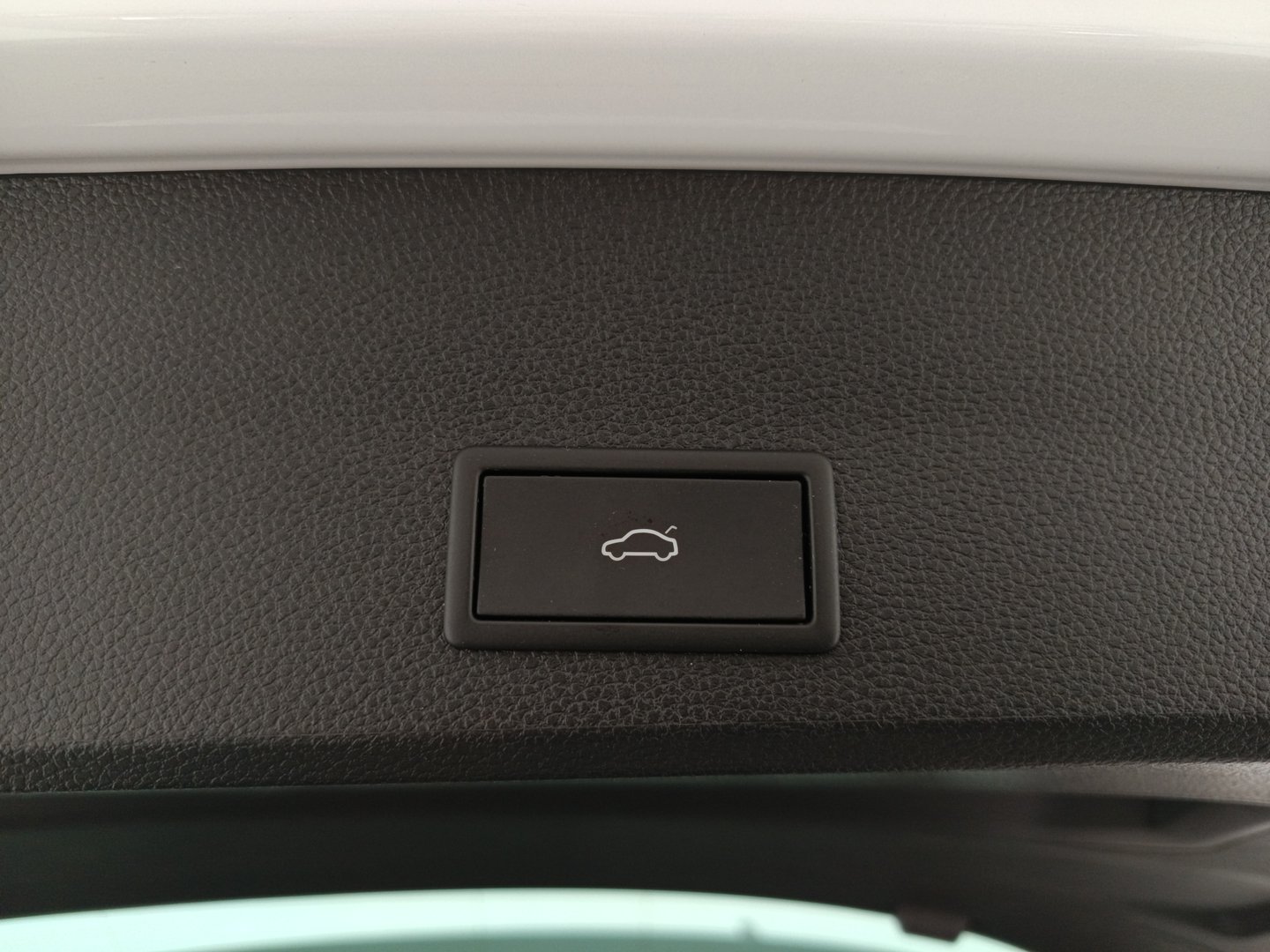 SEAT Ateca FR 2.0 TDI DSG | Bild 32 von 35