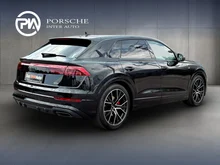 Audi Q8 e-hybrid quattro 290 kW in Mythosschwarz Metallic