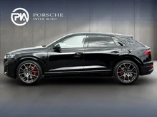 Audi Q8 e-hybrid quattro 290 kW in Mythosschwarz Metallic