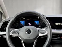 VW Golf Variant Life TDI in Pure White