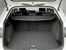 VW Golf Variant Life TDI in Pure White