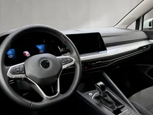 VW Golf Variant Life TDI in Pure White
