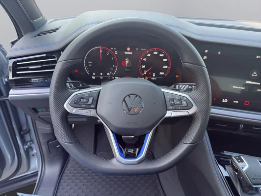 Bild eines VW Touareg R eHybrid TSI 4M. Final Edition