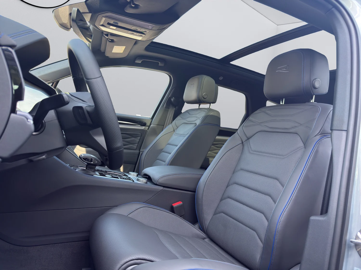Bild eines VW Touareg R eHybrid TSI 4M. Final Edition