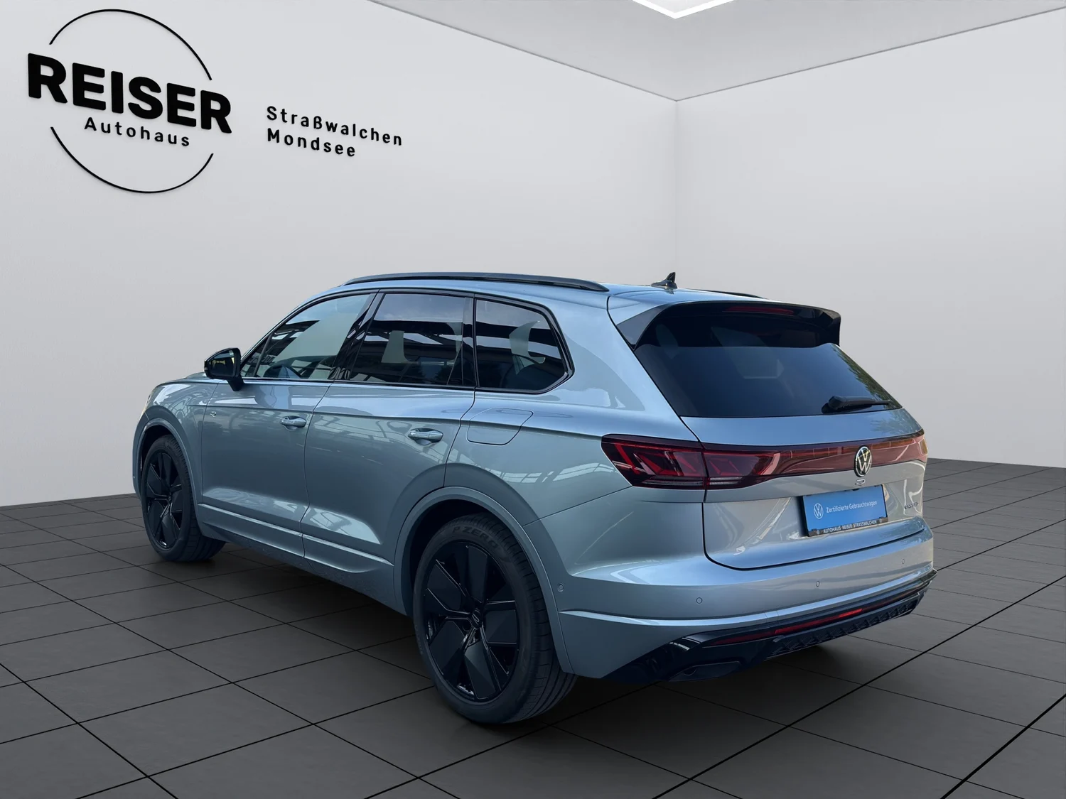 Bild eines VW Touareg R eHybrid TSI 4M. Final Edition