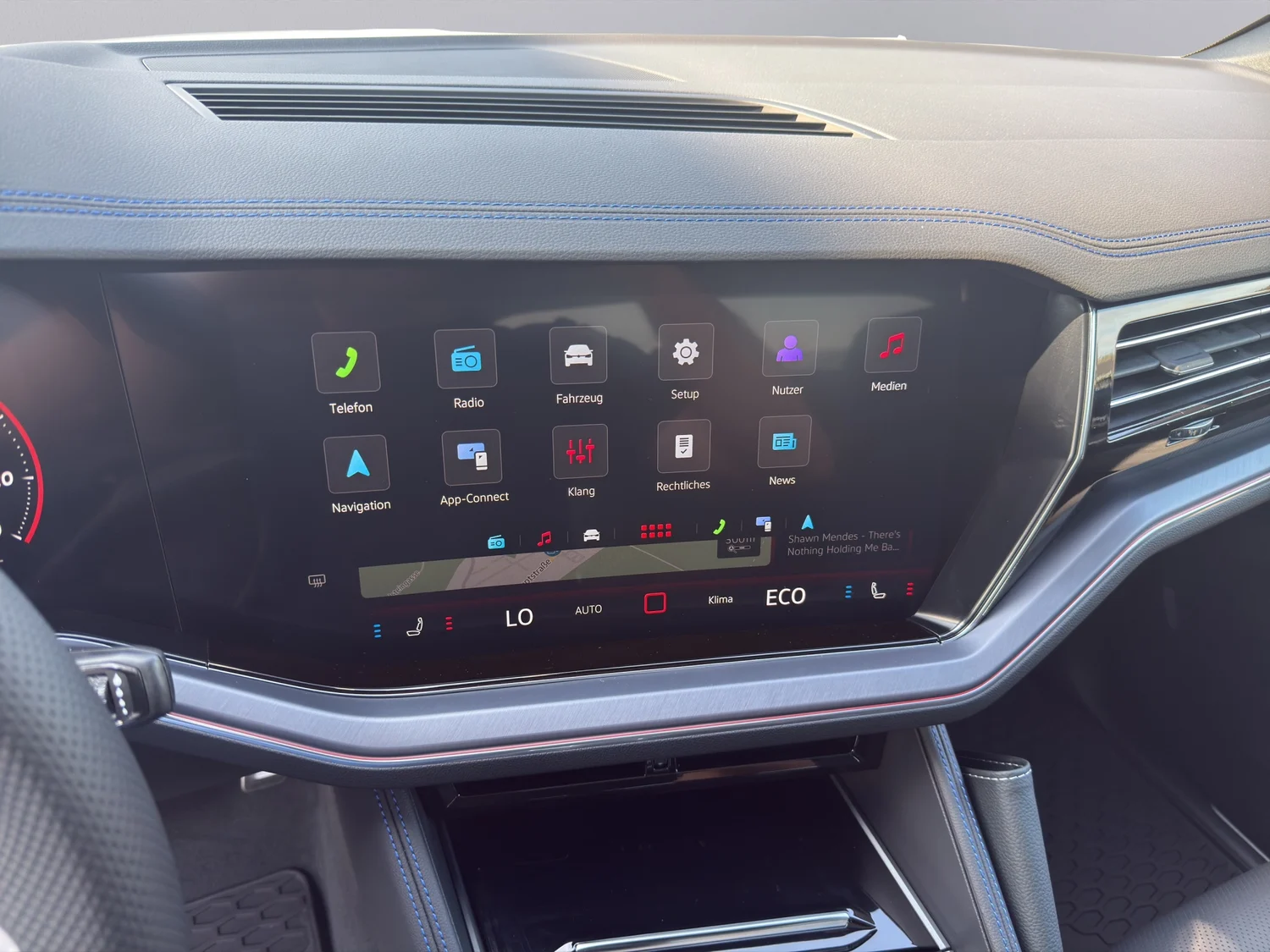 Bild eines VW Touareg R eHybrid TSI 4M. Final Edition