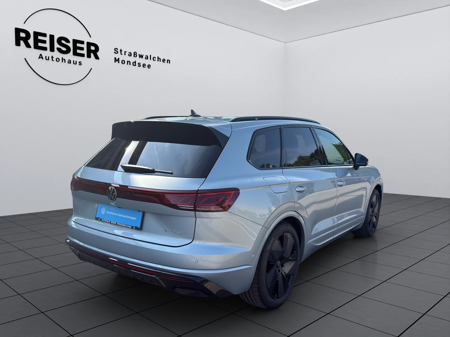 Bild eines VW Touareg R eHybrid TSI 4M. Final Edition
